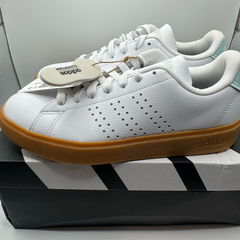 NIB Adidas Women Advantage 2.0 White Mint 7.5